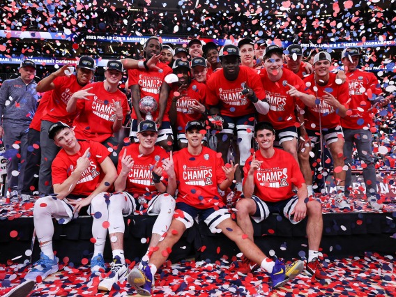 A photograph of the Arizona men’s basketball team at the Pac-12 Tournament.