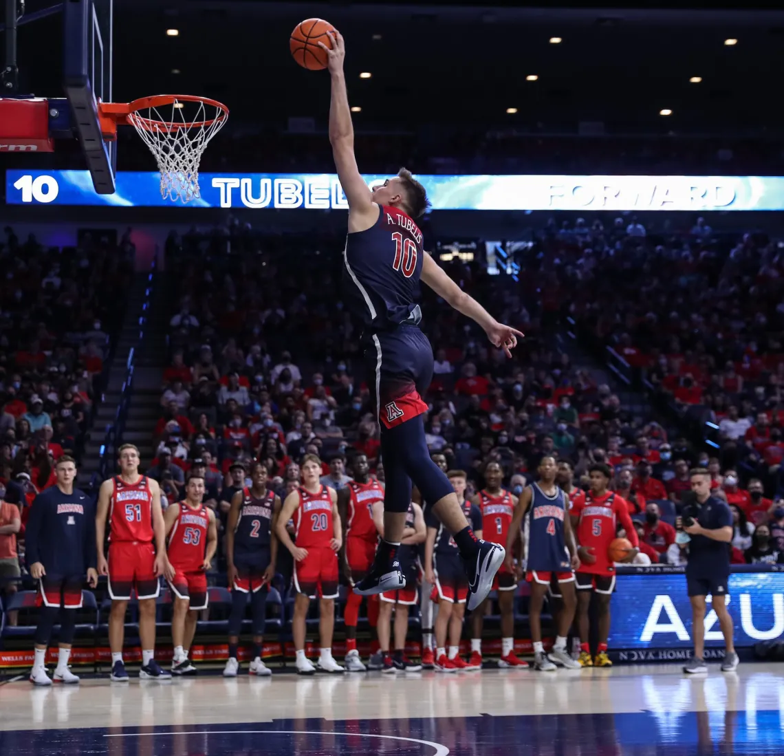 Ąžuolas Tubelis goes up for a slam dunk