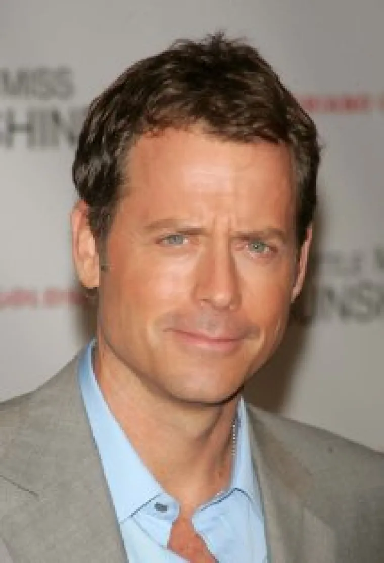 Greg Kinnear