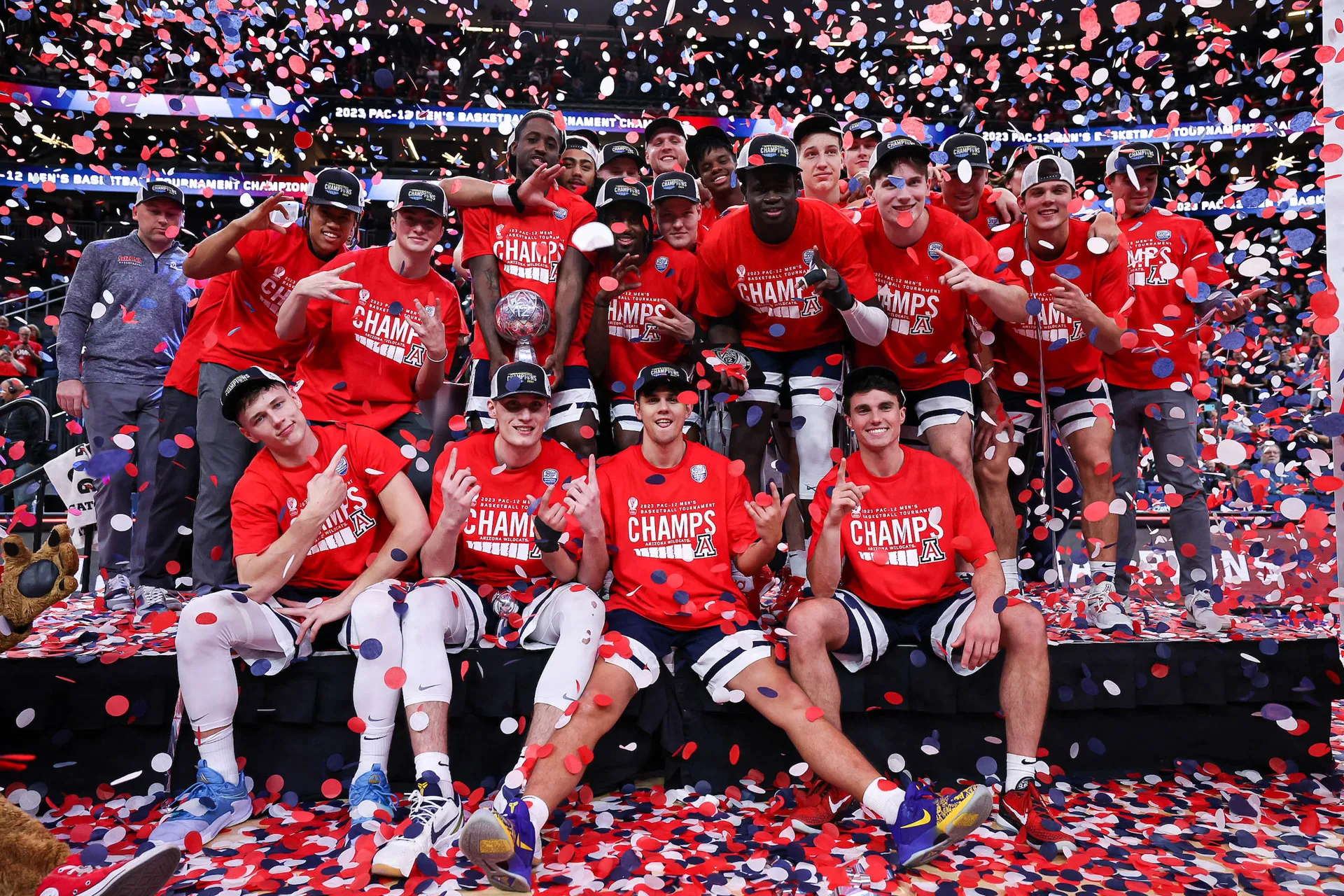 A photograph of the Arizona men’s basketball team at the Pac-12 Tournament.