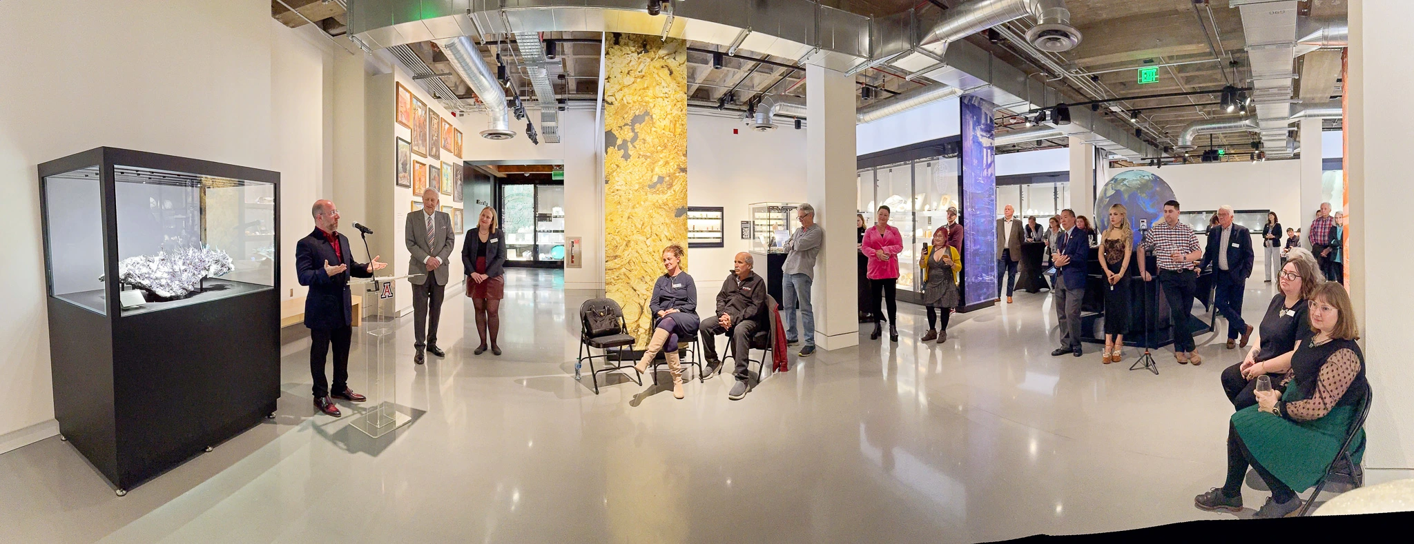 Lavinsky speaking at the specimen unveiling.