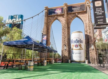 Tom's Urban Outdoor Tailgate Zone – Brooklyn Bridge Bar