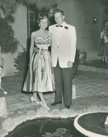 A photograph of Nancy and Craig Berge in their younger years